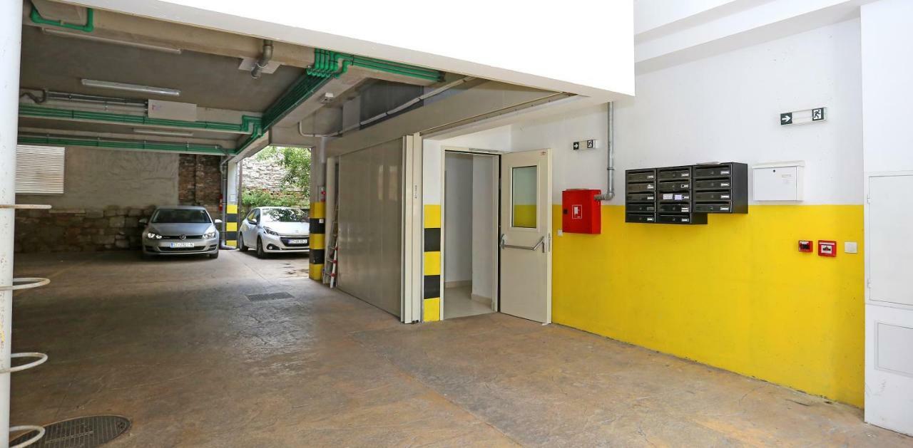 Luxury Apts Leone Split Centre Exterior foto